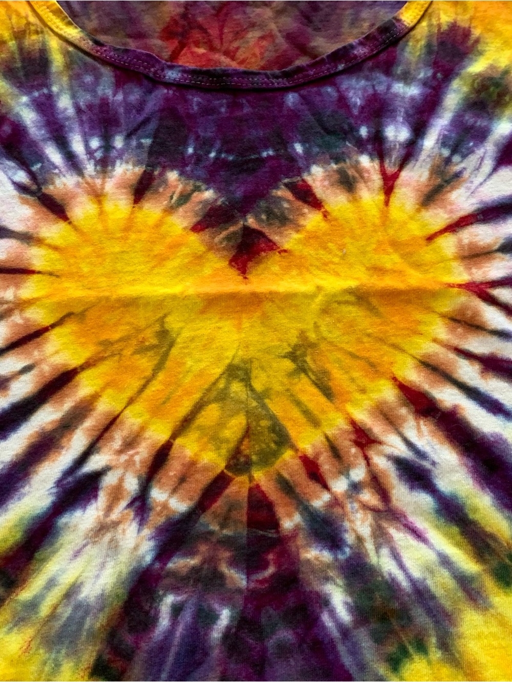 Alore Vintage Heart Muscle Tank 2X - Picture 3 of 4